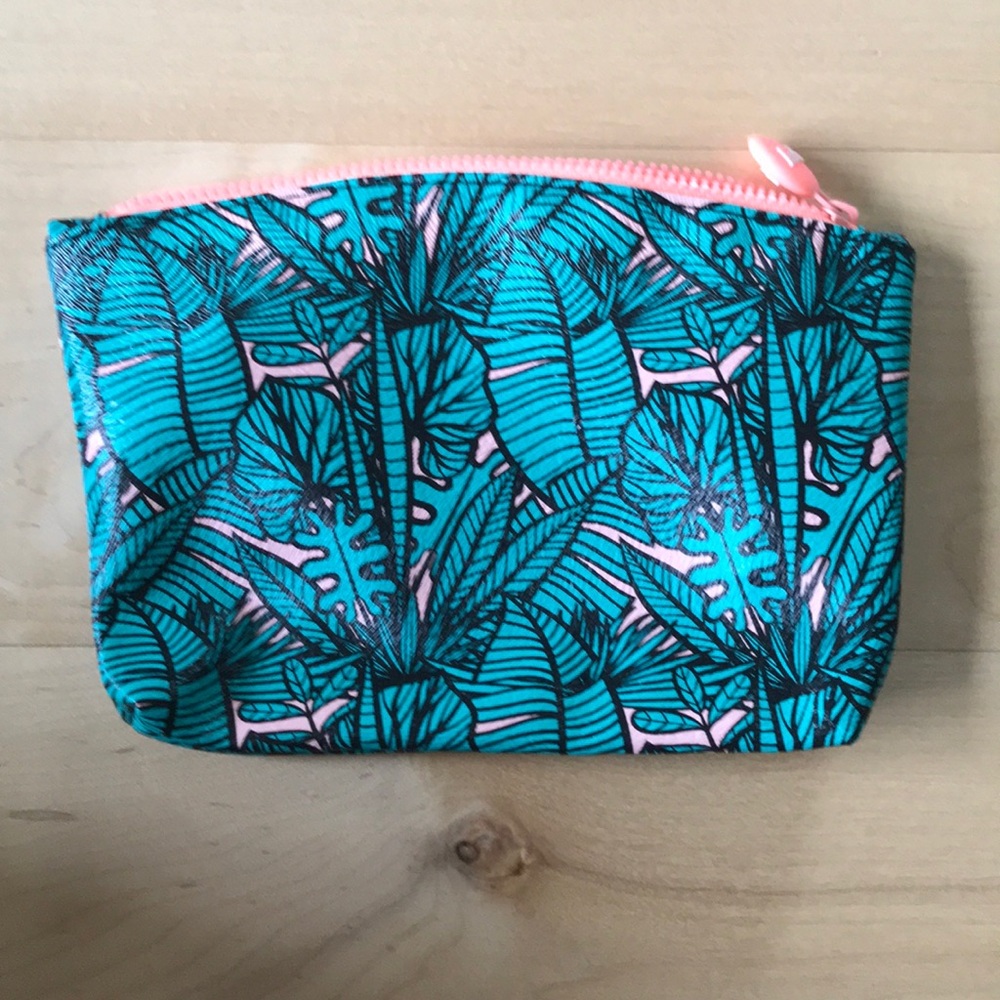 3/$15 Ipsy Makeup Bag